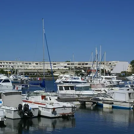 41, Port Venus Au Village Naturiste آجد