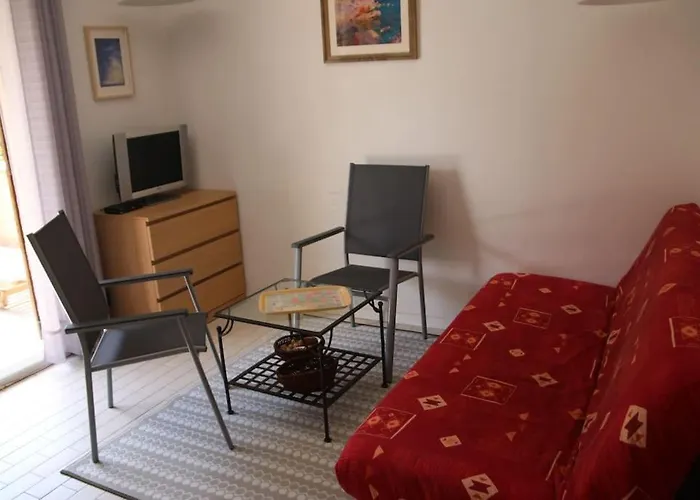 41, Port Vénus Au Village Naturiste * Agde