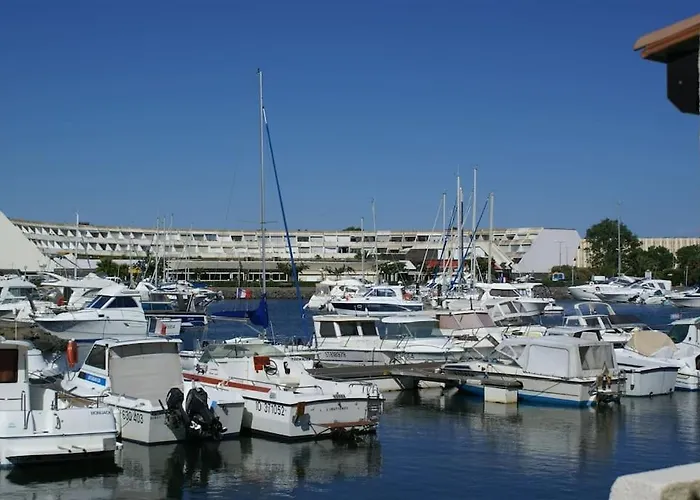41, Port Vénus Au Village Naturiste Agde