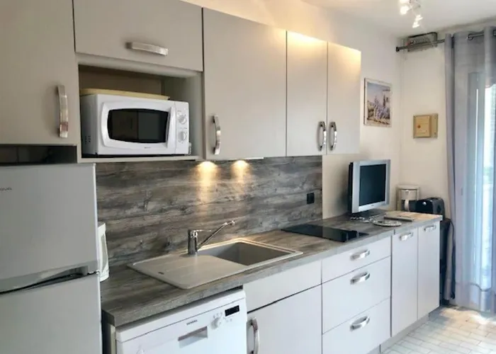 41, Port Vénus Au Village Naturiste